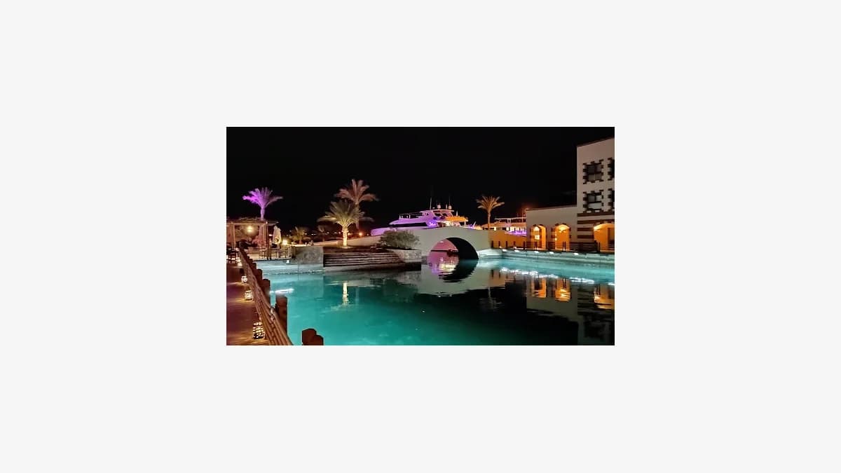 Port Ghalib Marina mit Wasserpromenade
