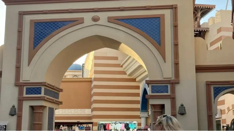 Port Ghalib Shopping – Geschäfte an der Marina-Promenade